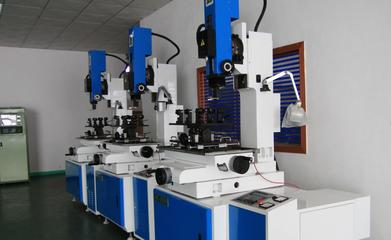 秀丰轮胎模专用穿孔机 高效精准的轮胎模排气孔打孔设备